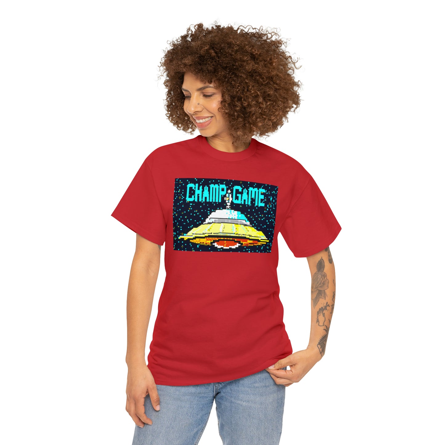 CHAMP GAME UFO 21 - 8-bit Style Pixel Art - AI Art - Gildan Heavy Cotton Tee