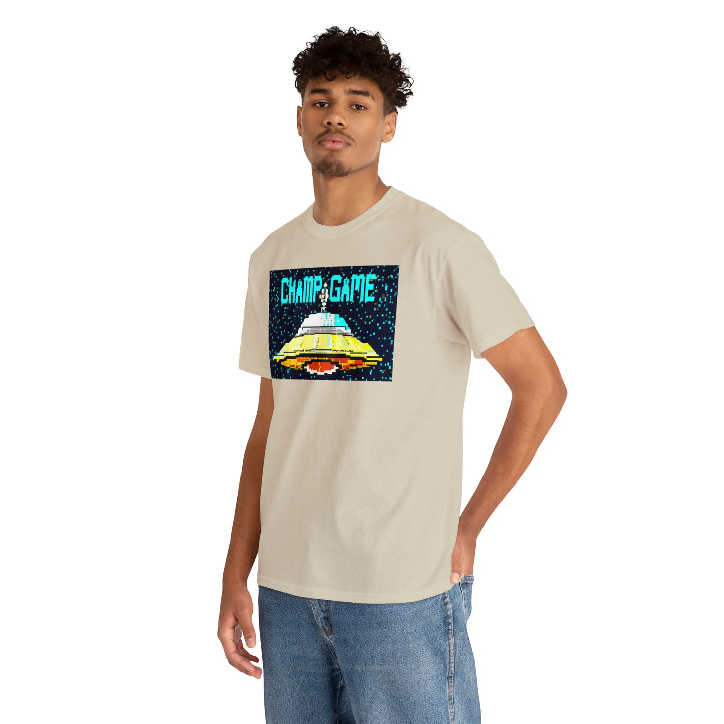 CHAMP GAME UFO 21 - 8-bit Style Pixel Art - AI Art - Gildan Heavy Cotton Tee