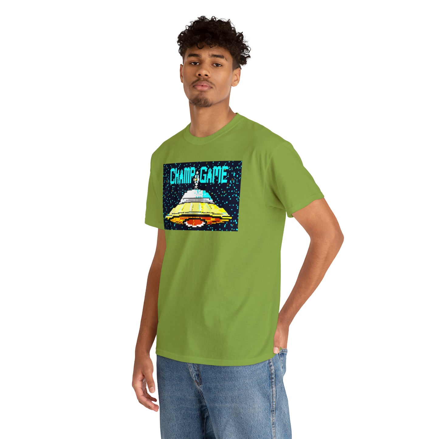 CHAMP GAME UFO 21 - 8-bit Style Pixel Art - AI Art - Gildan Heavy Cotton Tee