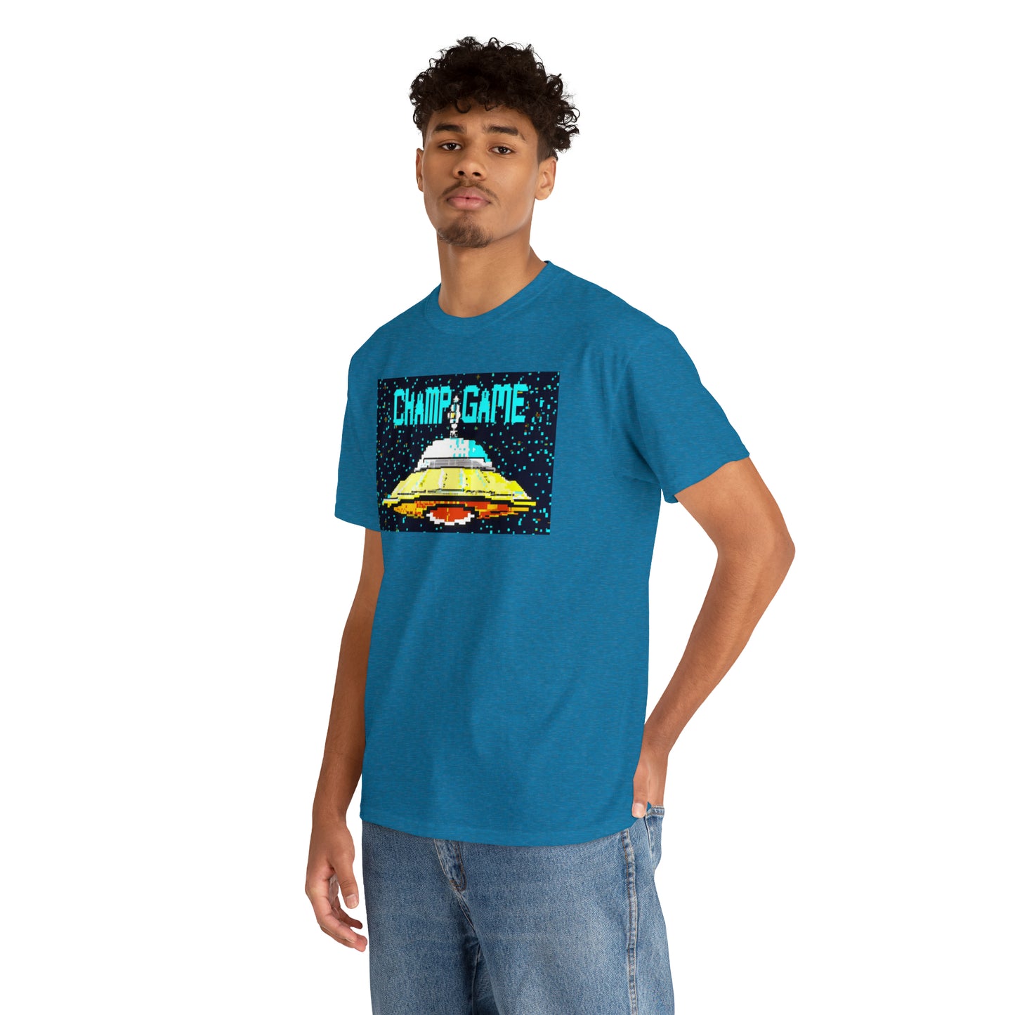 CHAMP GAME UFO 21 - 8-bit Style Pixel Art - AI Art - Gildan Heavy Cotton Tee