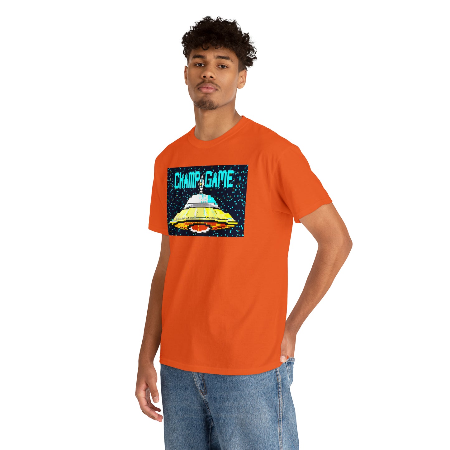 CHAMP GAME UFO 21 - 8-bit Style Pixel Art - AI Art - Gildan Heavy Cotton Tee